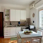 La Di Sofia